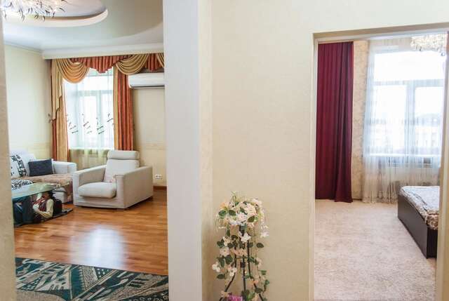 Апартаменты Apartments near railway station Харьков-12